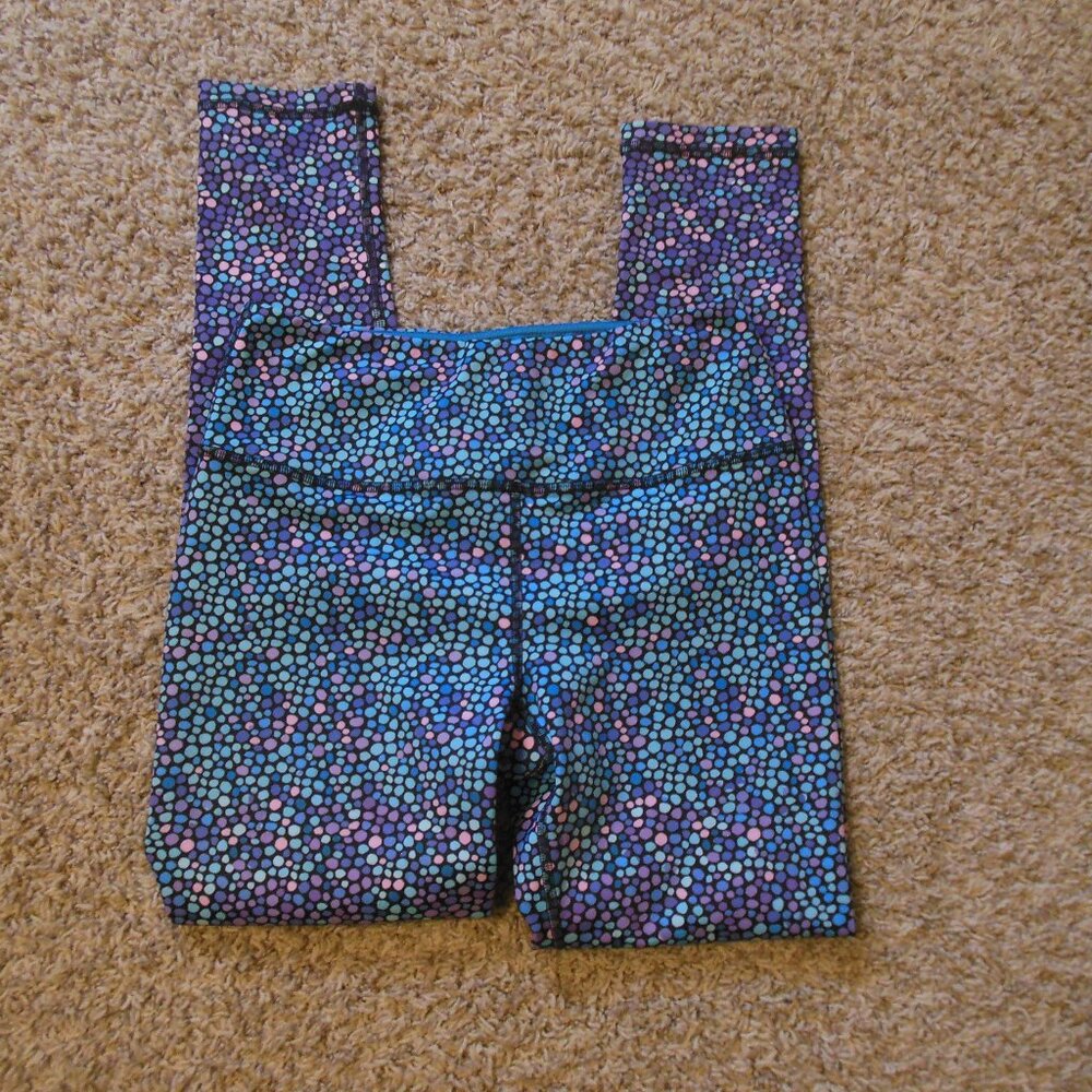 NWOT Kali Medium Aqua Blue Pink Black Geo Pattern Leggings Quality Yoga Pants